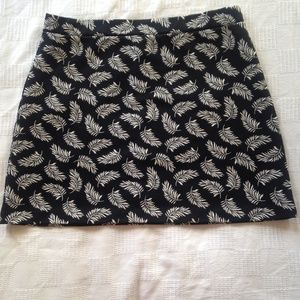 H&M Short Skirt Black Patterned